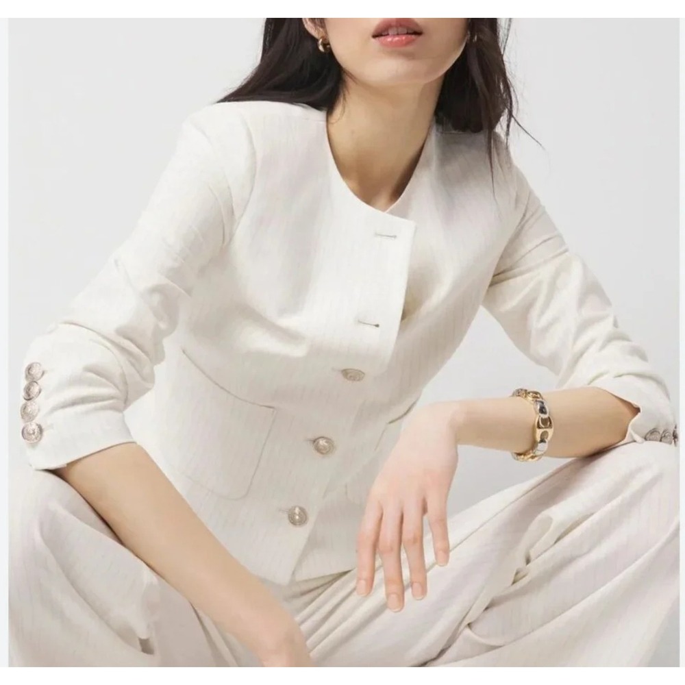 White House Black Market WHBM Blazer Jacket 70387512 White Gold Stripe sz 6